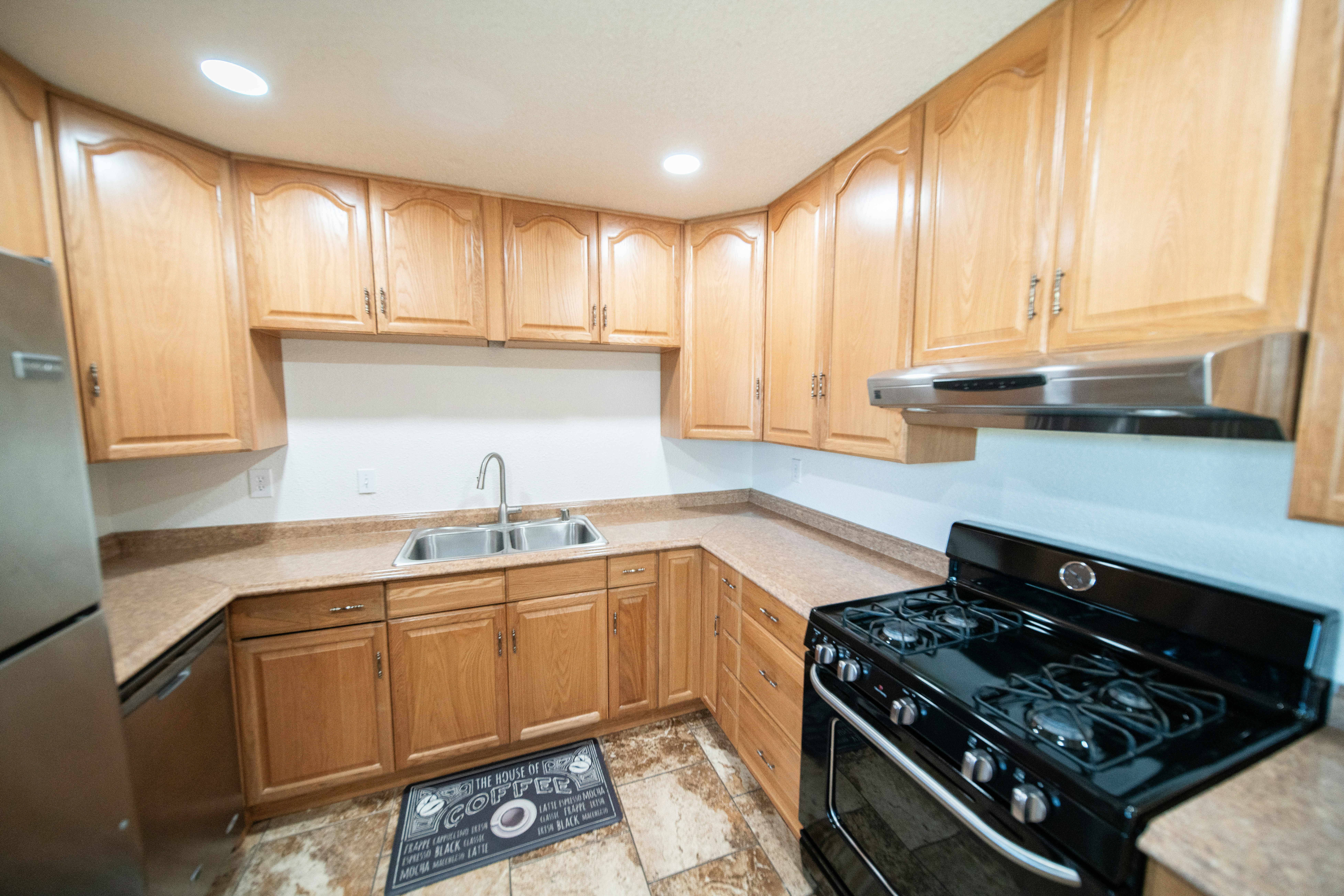 Basic kitchen before redesign